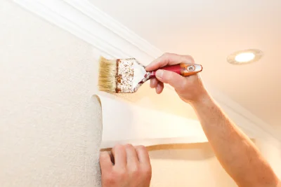Pose de papier peint à Soubran — revêtements muraux et toiles de verre